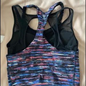 Lululemon cropped shirt